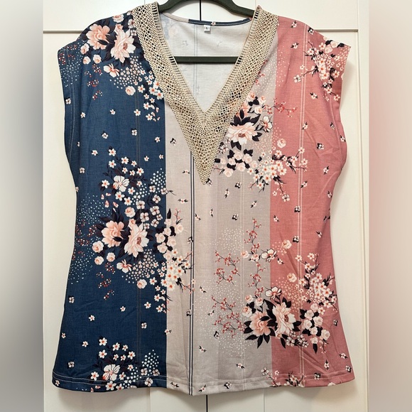 Tops - Floral Crochet V-Neck Women’s Top  Cream Blue and Pink Sz LG NEW!